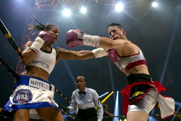 It was a terrific night of boxing, a historic night of boxing in La Guaira, Venezuela. (Photo: Dagne Cobo Buschbeck)