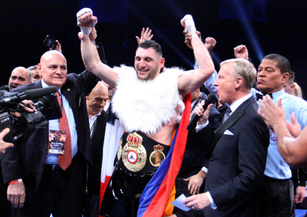 Goulamirian knocked out Merhy and is the new WBA Cruiserweight champion.