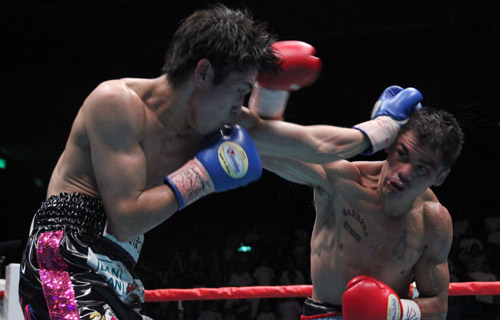 Photos / Reveco vs Kuroda WBA World Flyweight Title By Sumio Yamada