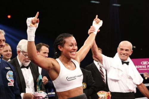 Cecilia Braehkus is still the Welterweight Queen of the WBA