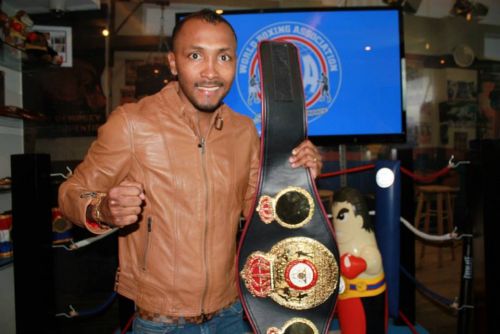 “Chemito” and Corrales back in the ring in Panama