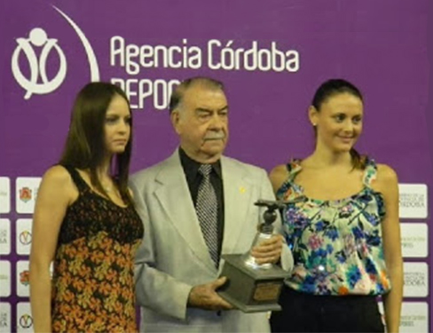 José Emilio Graglia receives Condor Award