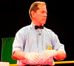 Uriel Aguilera gets in the ring for Sánchez vs Terán in México