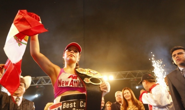 Peruana Linda Lecca retuvo por segunda vez su título interino 115 lbs AMB