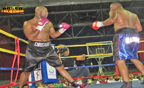 Bryan Trevor capturó título WBA Fedebol de los pesados