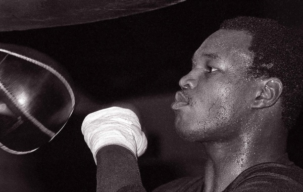 Larry Holmes Supports Lucas Browne