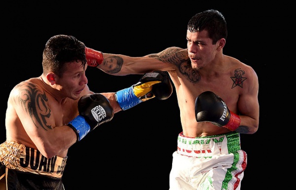 Moises Flores to Defend Interim WBA Super Bantamweight Title