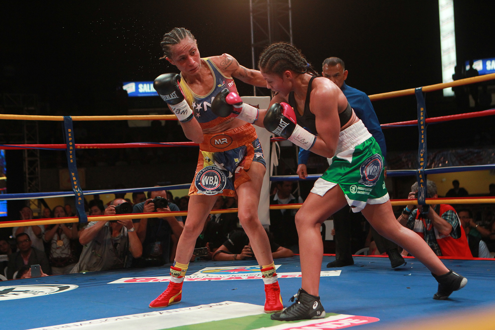 Rivas Retains Her Bantamweight Title