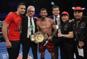 Linares retains WBA crown
