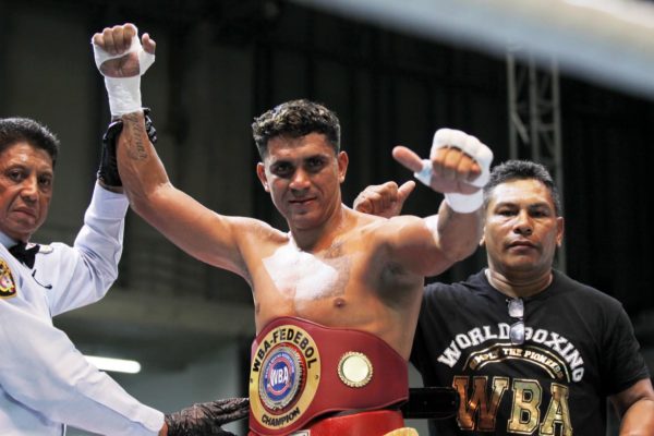 Colina knocks out Spain to become WBA Fedebol Champion