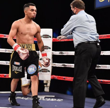 Sanchez knocked out Lozano and is the new WBA-Fedecentro Super Bantamweight champion
