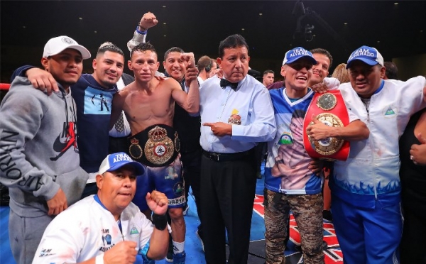 Alvarado and Gutierrez will fight for the WBA Super Feather title this Saturday