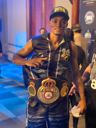 The “Avispa" Puello retains his WBA Interim 140-pound title