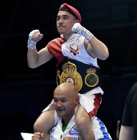 Dusmatov demolished Mizoka and won the WBA-International belt