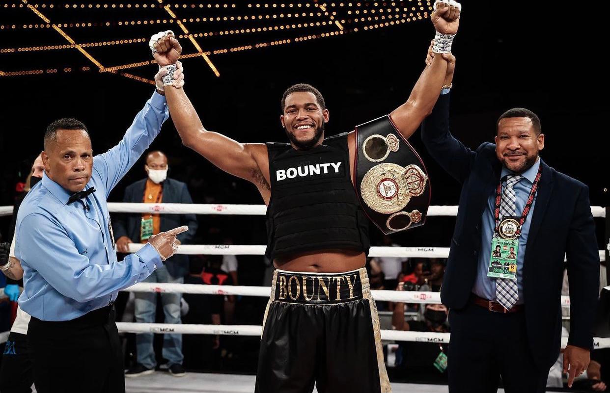 Hunter knocked out Wilson dramatically to win the WBA Continental Americas title