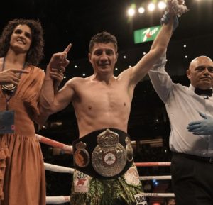 “Camarón” Zepeda retained his WBA-Continental Americas belt with a knockout over Moralde