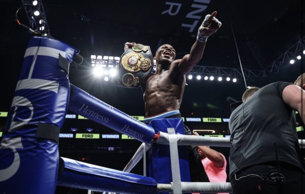 Ford exposes his WBA Continental belt against Magdaleno