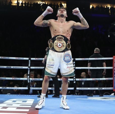 Wood retained his WBA belts in dramatic bout against Conlan 