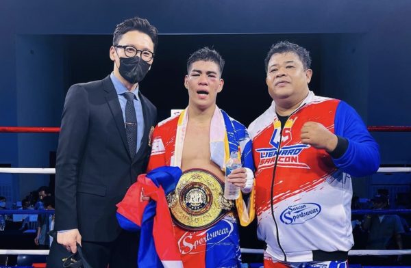 Saron is new WBA Asia featherweight champion