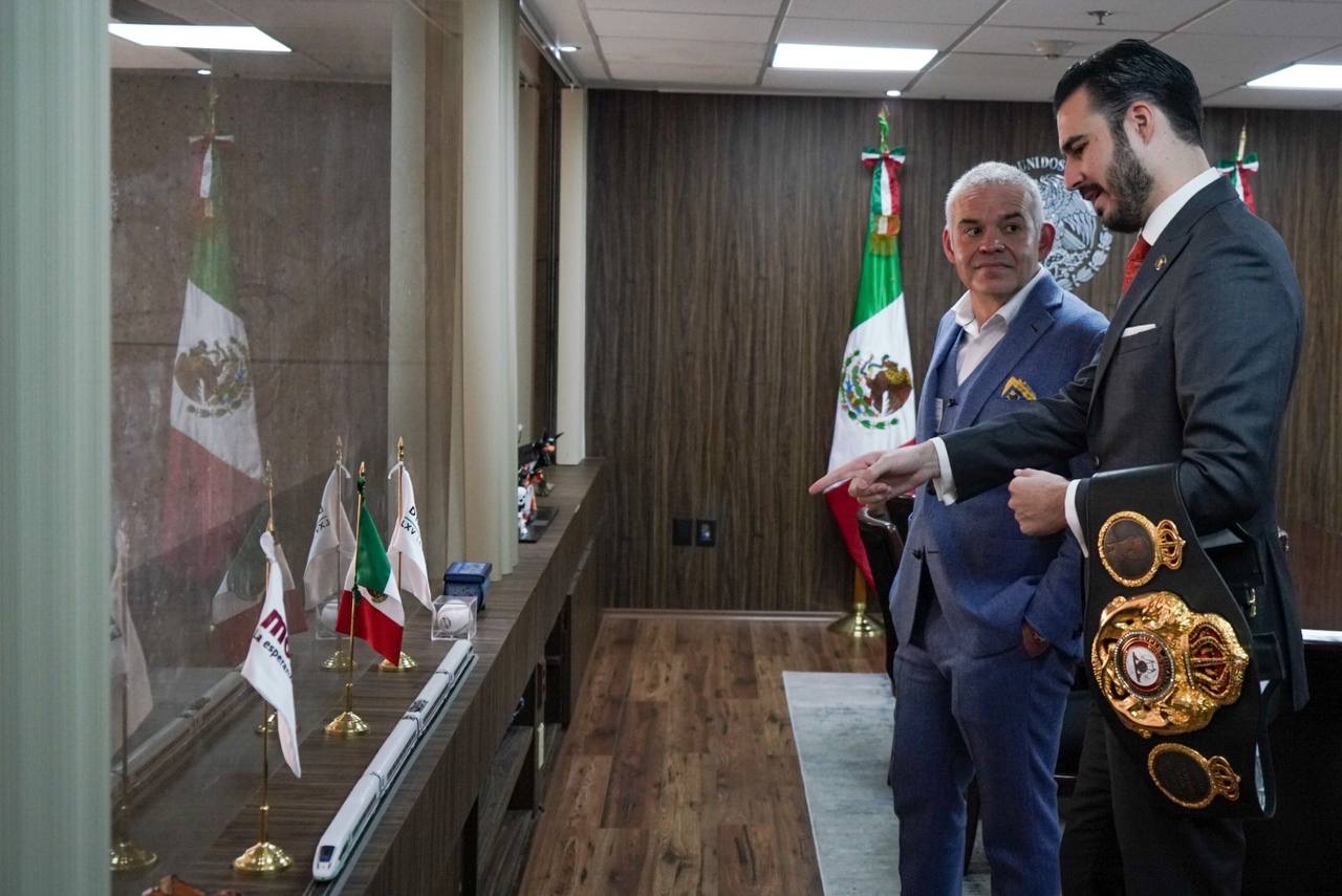 Gilberto Jesús Mendoza visited the Mexican Chamber of Deputies 