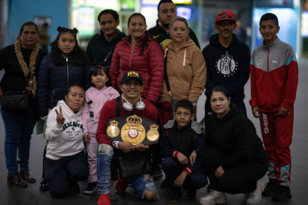 Lara arrived in Mexico as champion
