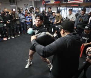Canelo held a public training session in San Diego 