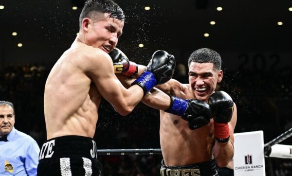 Flores Jr. won the Continental USA belt in Stockton 