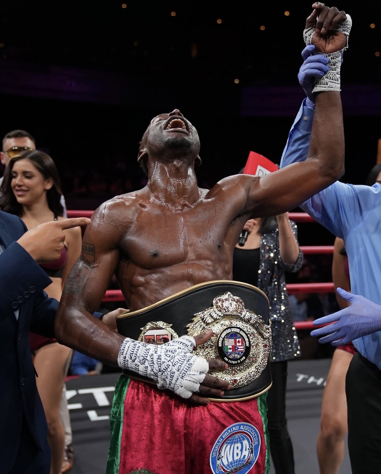 Osumah se coronó campeón NABA sin titubeos frente a Gil